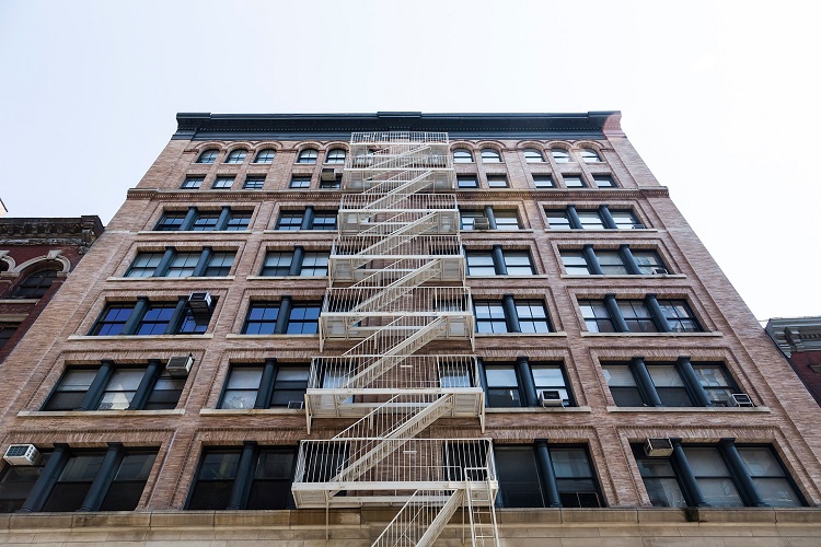 How Do You Know When a Facade Needs Urgent&nbsp;Repair